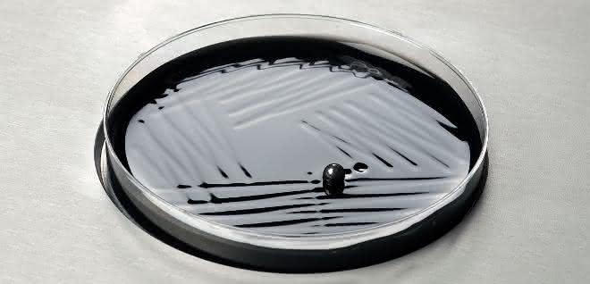 Bild 2: Rolling bead technology: 4-Quadranten-Ausstrich. Bild 2: Rolling bead technology: 4-Quadranten-Ausstrich.