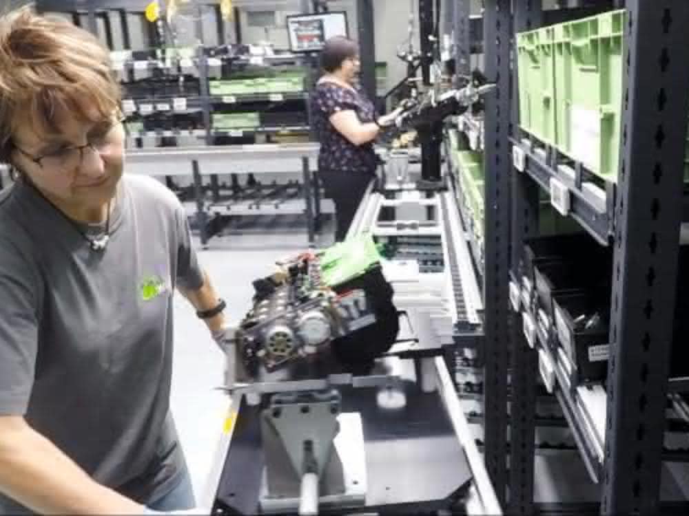 Aus materialfluss SPEKTRUM 2019: Moderne Montage