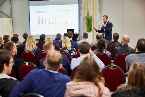 Experience the world of online retail live Experience the world of online retail live