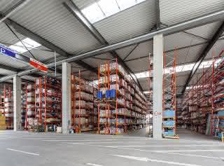 Aus materialfluss SPEKTRUM 2019: Hoch gelagert trotz Erdbebenzone 3