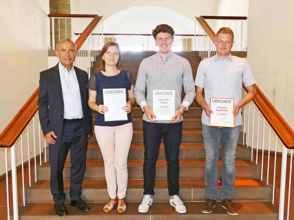 Award for young talent: Geis Group honors university graduates with logistics award