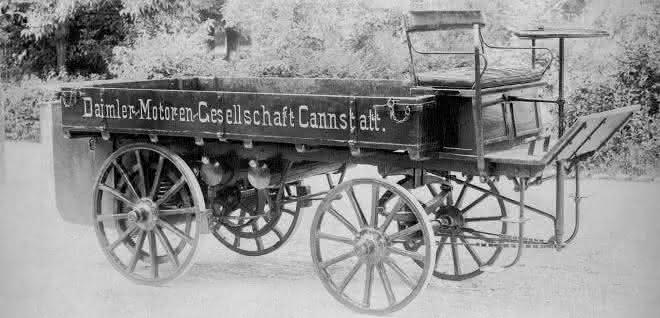der erste Lastkraftwagen der Welt der erste Lastkraftwagen der Welt