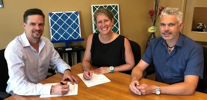 Signing the contracts