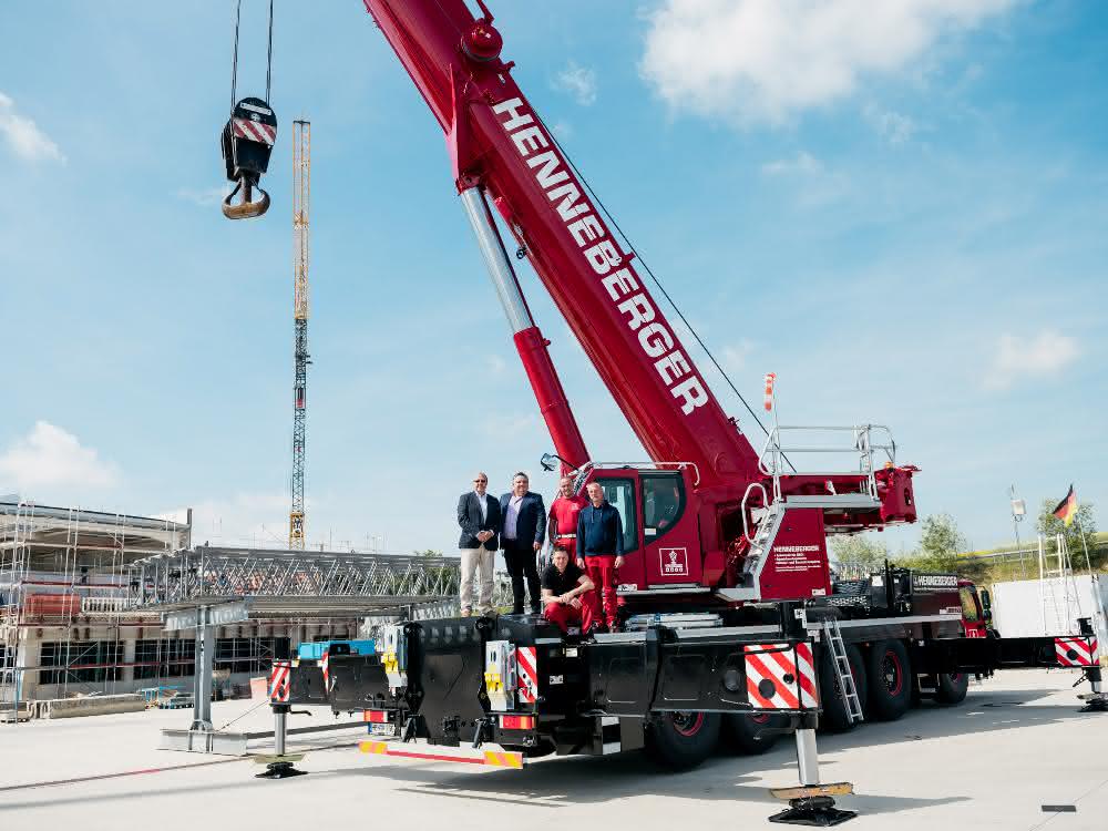 Mobilkran: Henneberger Schwerlast verstärkt Fuhrpark mit Liebherr-Mobilkran