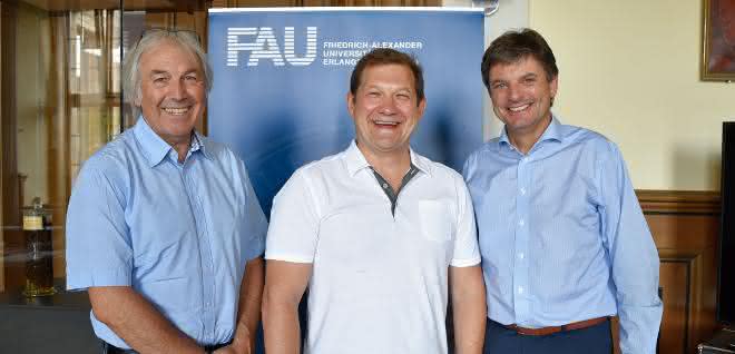 FAU-Präsident Prof. Dr. Joachim Hornegger hat Prof. Dr. Maxim Berezovski begrüßt, der seine Forschung nun an der FAU gemeinsam mit Prof. Dr. Alexander Steinkasserer fortsetzt.