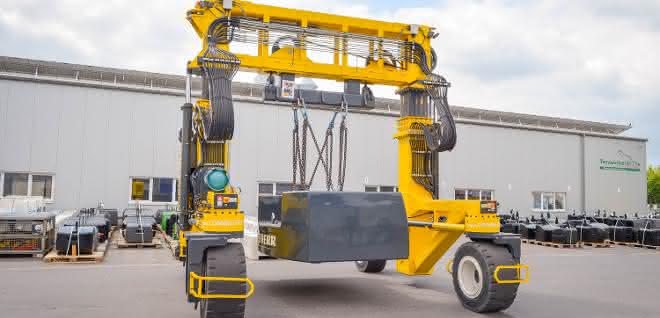Mobile gantry crane: Heavy-duty solution for concrete