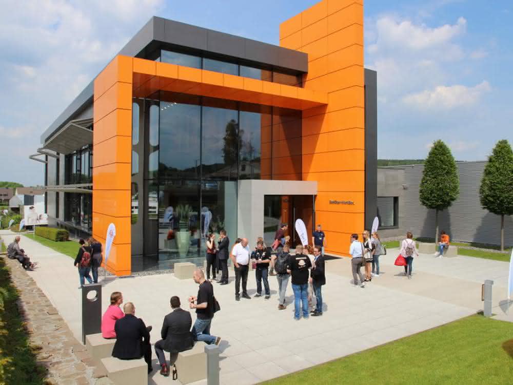 Fachverband Fliesen und Naturstein: Gipfeltreffen mit Joey Kelly
