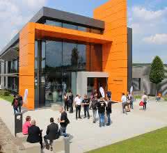 Fachverband Fliesen und Naturstein: Gipfeltreffen mit Joey Kelly