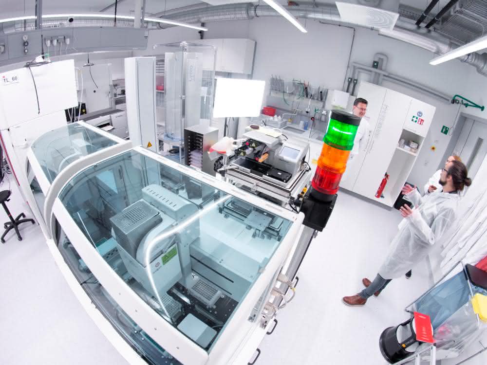 Maßgeschneiderte Automatisierungslösung: modular, flexibel und ergonomisch. So haben Anwender größtmögliche Freiheit für eigene Anpassungen.