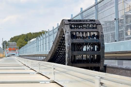 Neuer Teststand: Igus nimmt Highspeed-Anlage in Betrieb