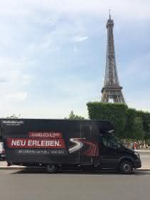 Roadshow bus