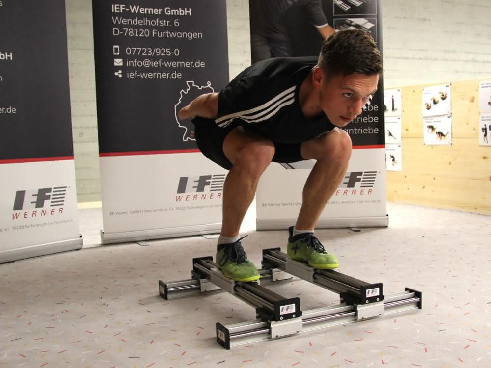 Jump simulator for ski boarding school: The perfect jump