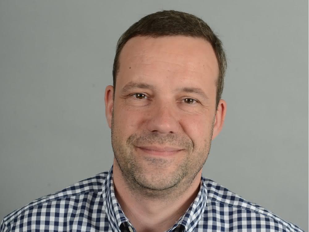 Steve Herd, Distrelec