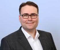 Dr. Julian Thiele erhält den Georg-Manecke-Preis. Dr. Julian Thiele