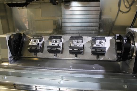 Four Gressel centric clamps C2 125 Four Gressel centric clamps C2 125