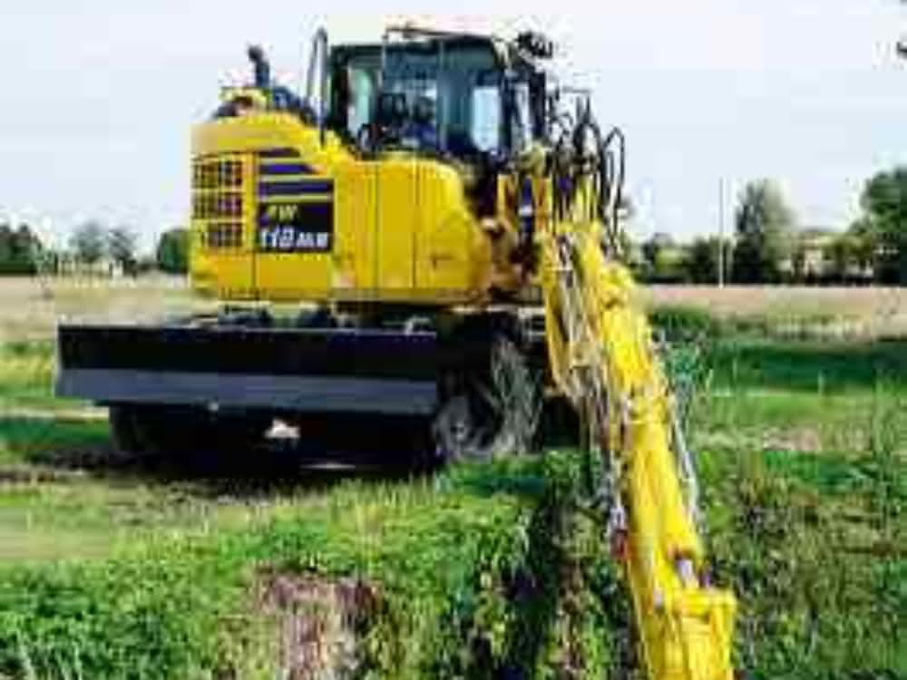Komatsu zeigt Minibagger, der auch im Abbruch hilft
