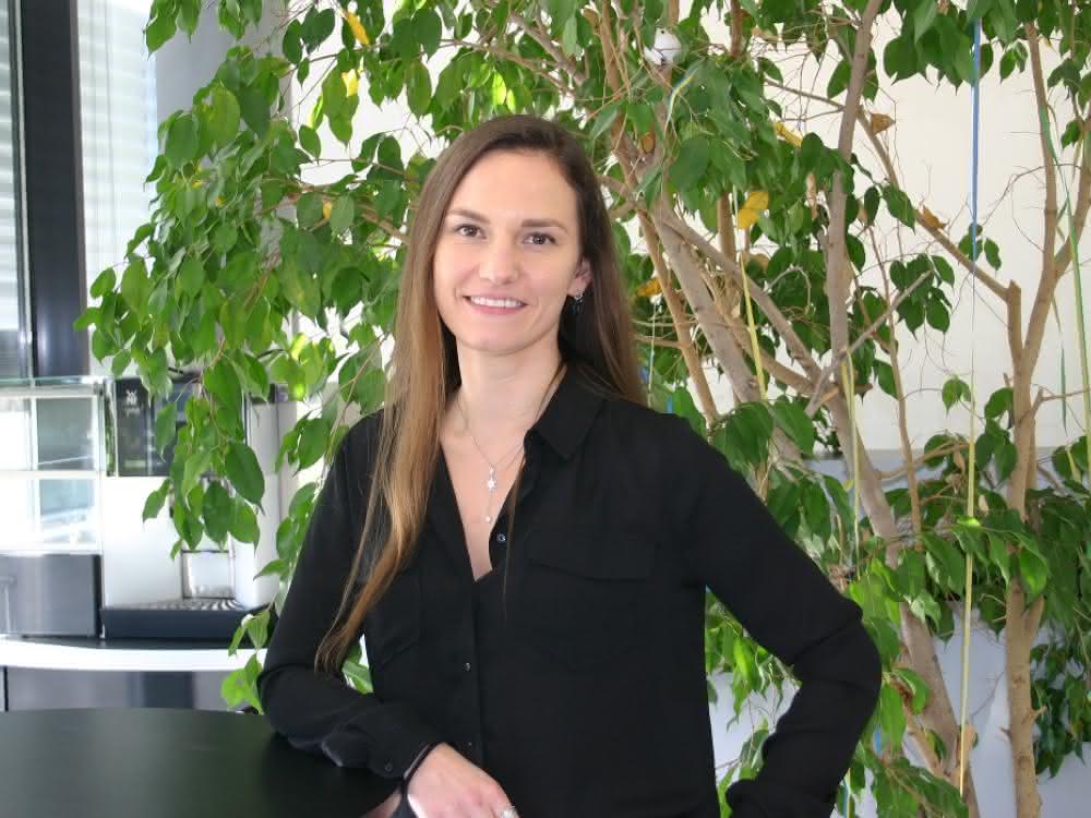 Dr. Elvira Mass ist Leiterin der Forschungsgruppe „Entwicklungsbiologie des Angeborenen Immunsystems“ am LIMES-Institut der Universität Bonn. Dr. Elvira Mass ist Leiterin der Forschungsgruppe „Entwicklungsbiologie des Angeborenen Immunsystems“ am LIMES-Institut der Universität Bonn.
