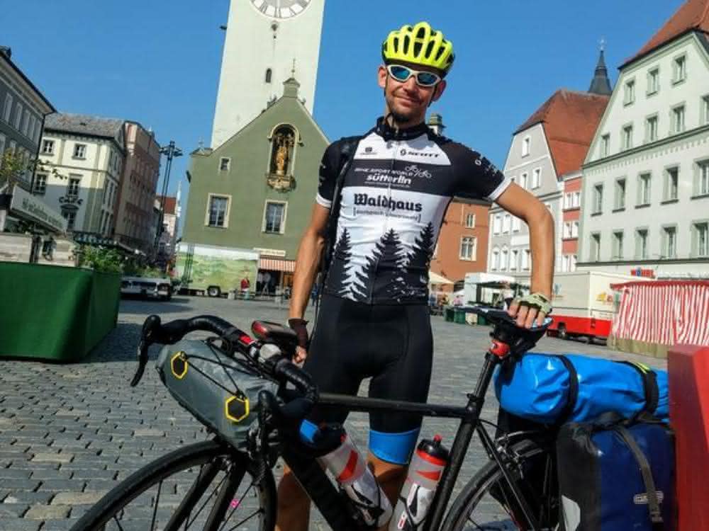 Im September 2019 reiste Sebastian Jäckle von Freiburg klimaneutral mit dem Fahrrad zu einer Konferenz nach Wroclaw/Polen.