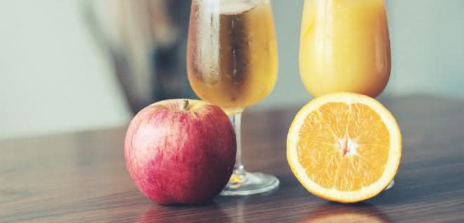 2017 haben die Untersuchungslabore der Bundesländer insgesamt 114 Proben Apfel-, Birnen-, Grapefruit-, Kirsch-, Orangen-, Trauben- und Zitronensaft auf Rückstände von Pflanzenschutzmitteln hin untersucht. Obst und Säfte