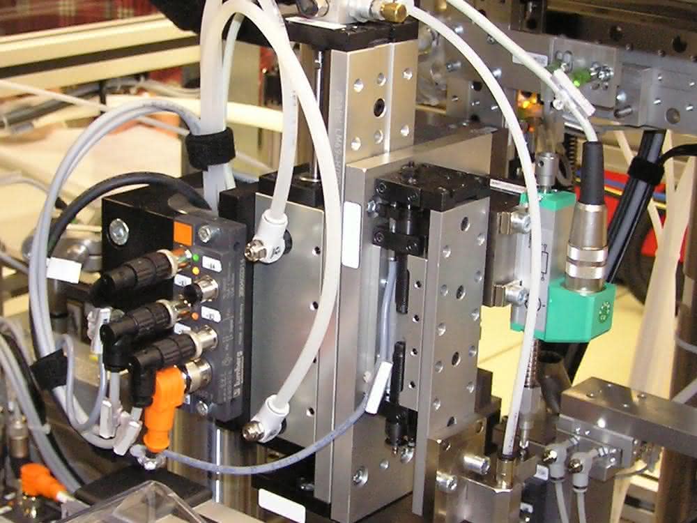 Shock absorber: Versatile use: dampers in linear modules