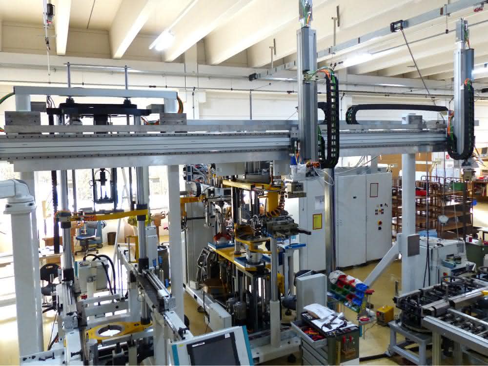 Components and complete units: Complex system solutions made easy