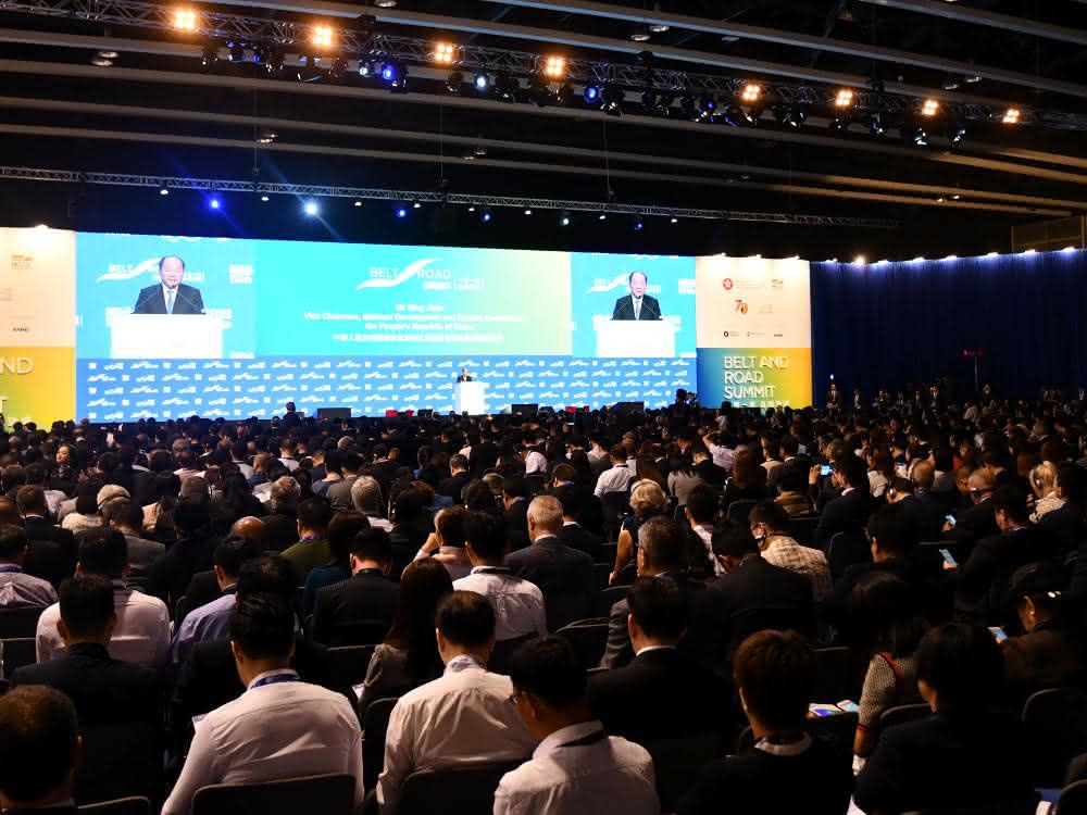 Plattform für Investoren: Hongkonger Belt and Road Summit bringt Vertreter aus Politik und Wirtschaft zusammen