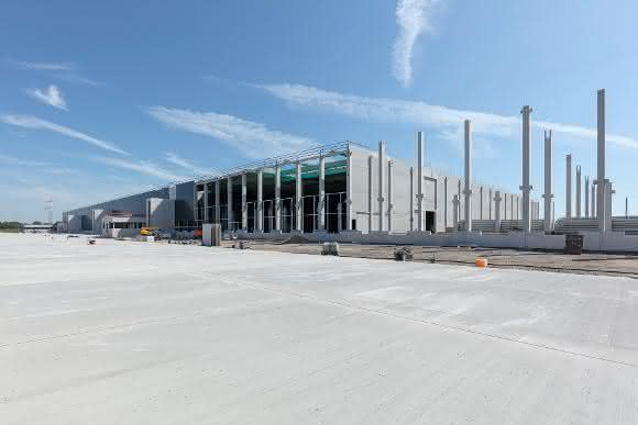 Woolworth builds giant warehouse in Unna
