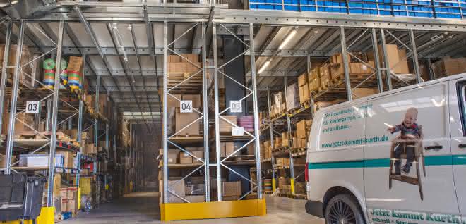 Display: New warehouse sets a precedent