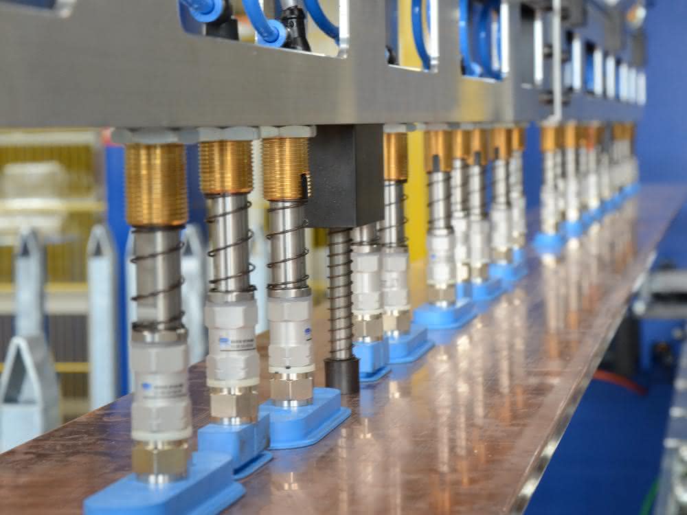 Automatisierte Stanzmaschine: Automatisierte Kupferfertigung