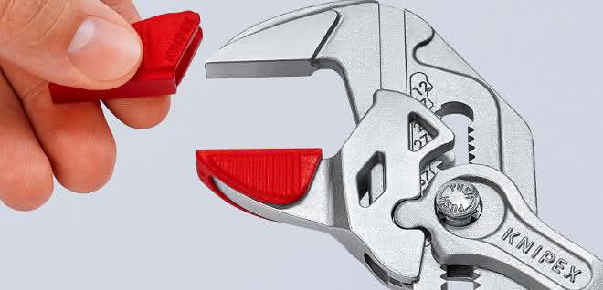 Protective jaws for attaching to the pliers wrench