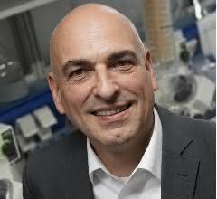 Prof. Dr. Ulrich S. Schubert von der Universität Jena koordiniert das neue Ausbildungsprogramm "Polystorage". Prof. Dr. Ulrich S. Schubert von der Universität Jena