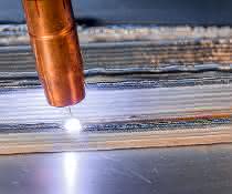 Lichtbogen- und drahtbasierte additive Fertigung