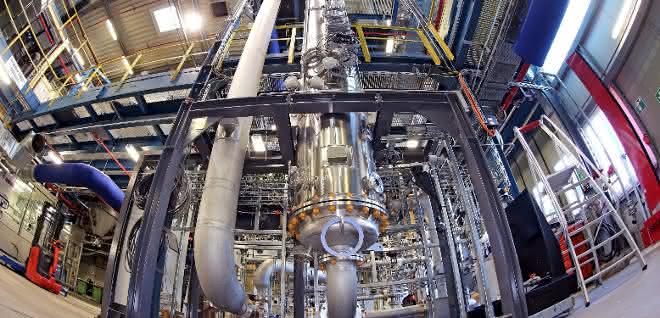Im Evonik-Modul der Rheticus Versuchsanlage arbeiten Bakterien an der Umwandlung von Synthesegasen in Spezialchemikalien wie Butanol.