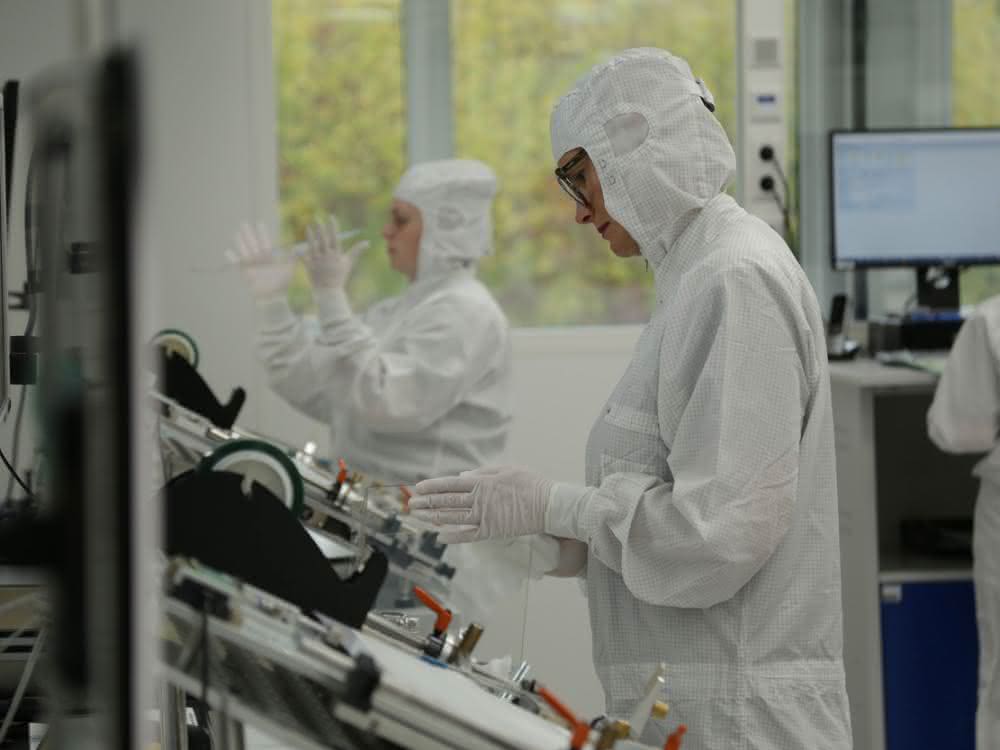 Rafi production clean room