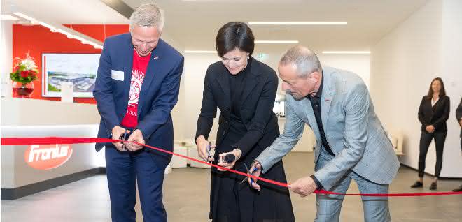 Fronius opening Fronius opening