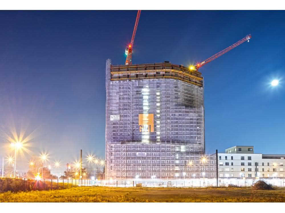 Hochhaus im linksrheinischen Stadtteil Heerdt in Düsseldorf