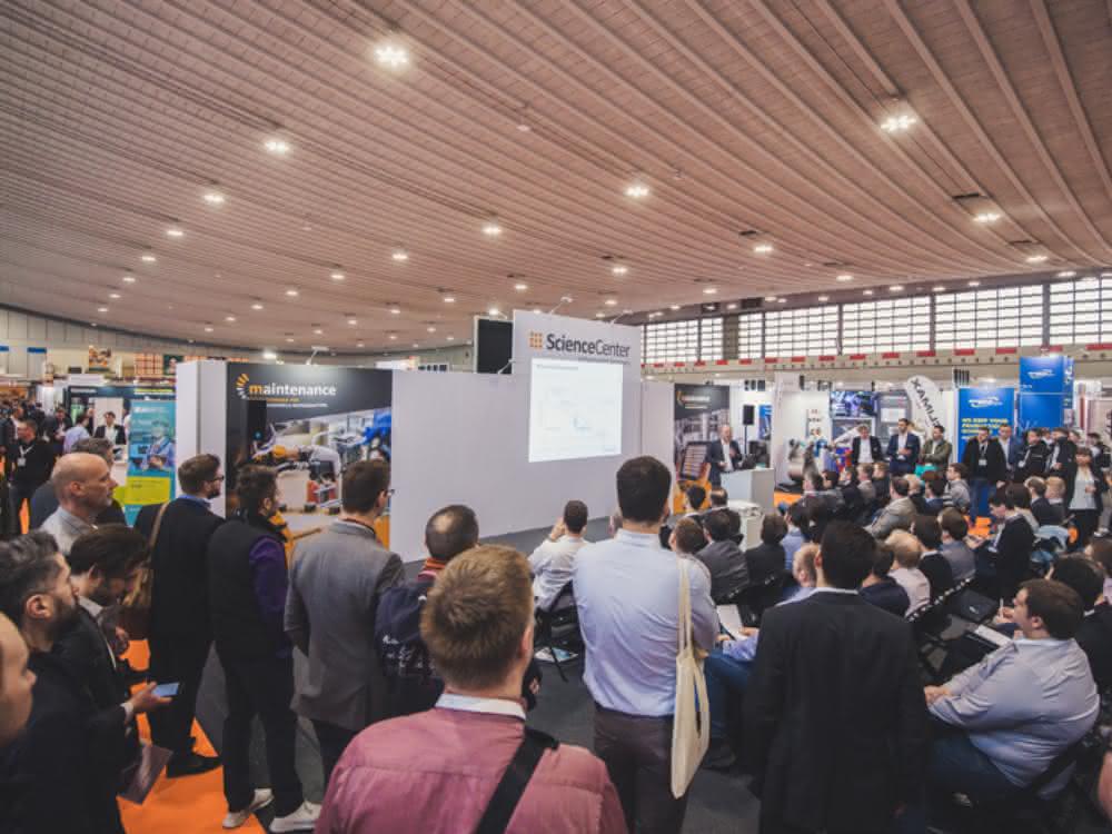 The supporting program: presentations on the Science and SolutionCenter stages, discussion rounds and guided tours of the trade fair Supporting program