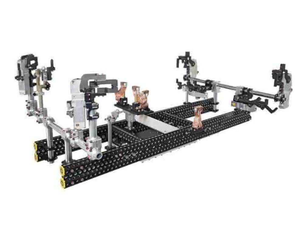 Basic structure with integrated tensioners