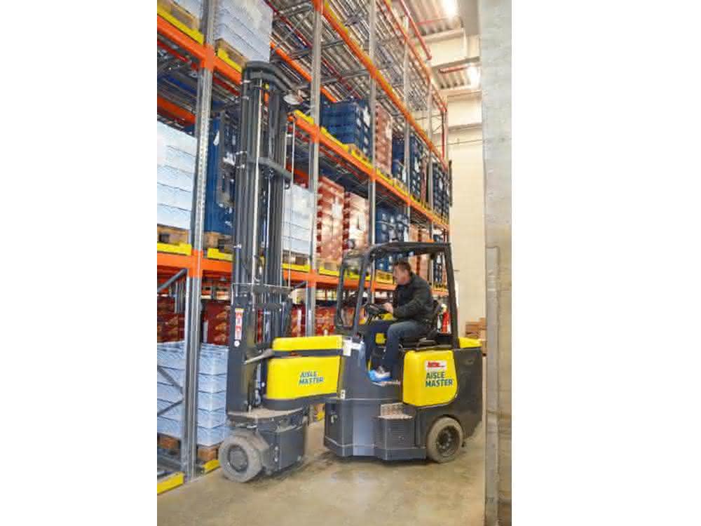 Articulated forklift
