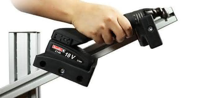 One-hand angle screwdriver