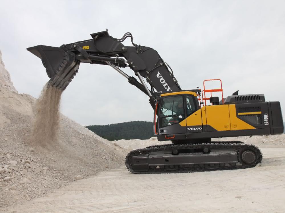 Premiere: Europas erster Hochlöffelbagger von Volvo CE im Einsatz