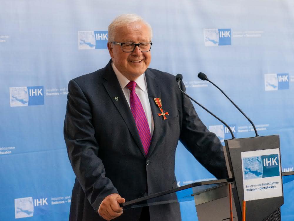 Logistics expert Heinrich Grieshaber receives the Order of Merit of the Federal Republic of Germany