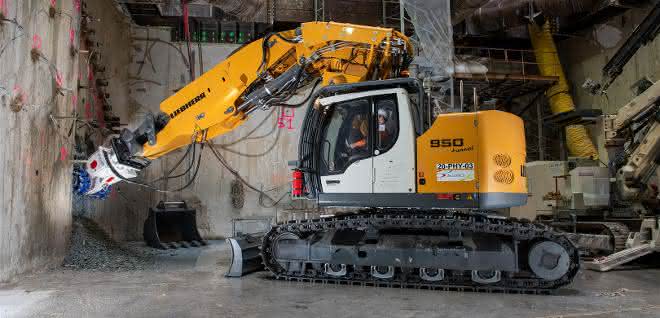 Ein Liebherr-Raupenbagger im Herzen des Grand Paris Express