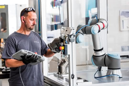 Mehr Tragkraft: Zuwachs bei den Cobots