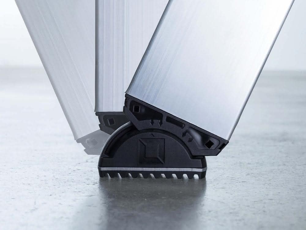 More safety in the warehouse: Ladder shoe increases work safety