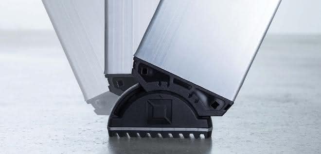 More safety in the warehouse: Ladder shoe increases work safety