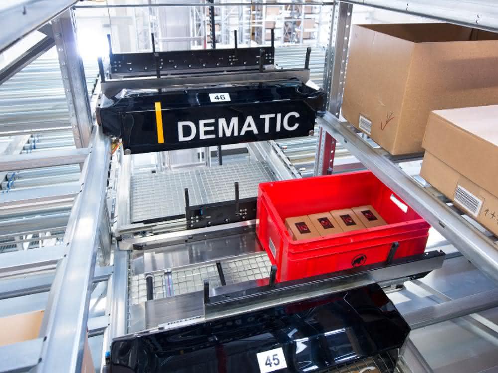E-Commerce: Black Friday: Dematic rüstet Online-Händler für Auftragsspitzen