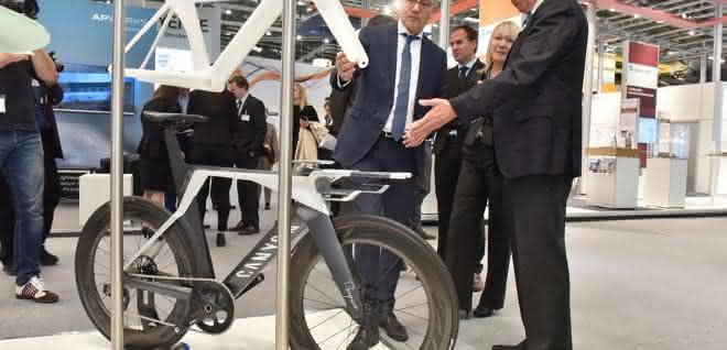 Tarek Al-Wazir besucht Kegelmann auf der Formnext