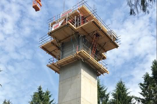 Klettereinheit aus senkrechter Schaleinheit