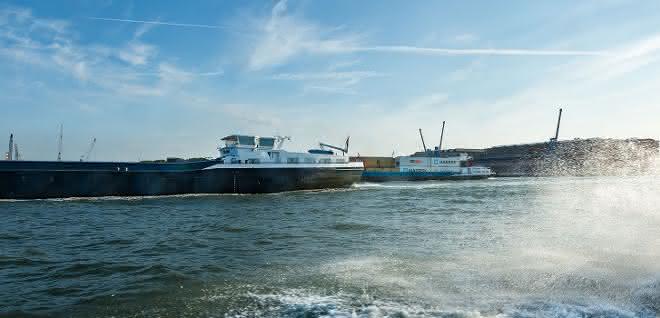 Test project: Port of Rotterdam: Find a berth with the app